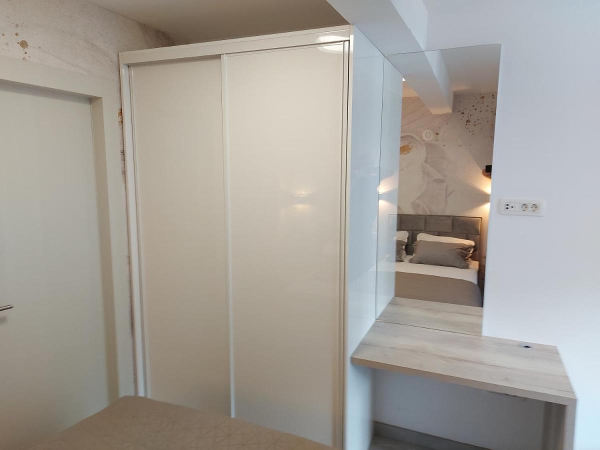 Apartman Matilda 2 그라다츠 외부 사진
